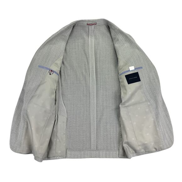Tommy Hilfiger Mens TH Flex Gene Modern Fit Herringbone Sport Coat Gray 36S - Picture 2 of 5